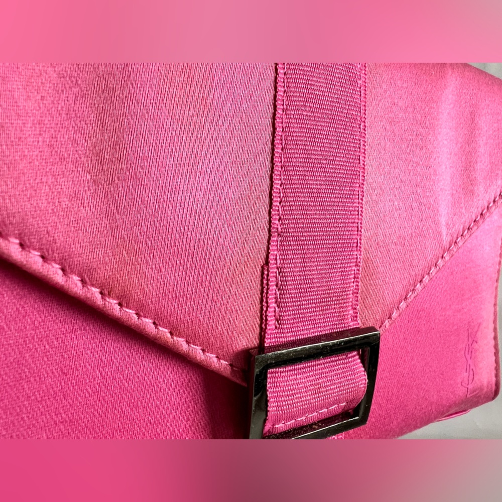 Yves Saint Laurent Novelty Clutch Bag Pink mirror pouch with zipper charm - Picture 11 of 14